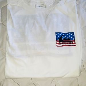 QUIKSILVER USA FLAG T SHIRT